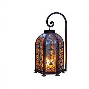 Portavelas de Hierro Negro con Asa Curva y Cúpula de Vidrio para Decoración del Hogar - Product Image 1