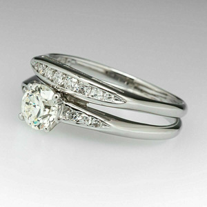 Anello di Fidanzamento in Platino per Donna con Diamanti Naturali Taglio Brillante Rotondo e Pietre Laterali Colore G per Matrimonio - Product Image 3