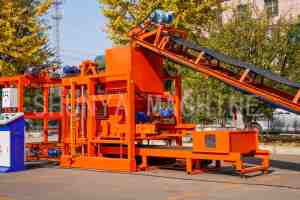 Máquina <span class=keywords><strong>de</strong></span> fabricación <span class=keywords><strong>de</strong></span> bloques <span class=keywords><strong>de</strong></span> hormigón completamente automática <span class=keywords><strong>de</strong></span> venta directa <span class=keywords><strong>de</strong></span> fábrica con certificación CE para ideas <span class=keywords><strong>de</strong></span> pequeñas empresas africanas - Product Image 4