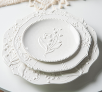 Besta Shanxi DDP weiß geprägte Hochzeit Ladegeräte Teller Royal Dinner Set für Party