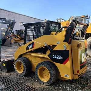 รถตักล้อยาง CAT 242B3 รุ่นปี 2020 รับน้ำหนักได้ 9 ตัน เครื่องยนต์ CAT ปั๊มไฮดรอลิกแท้จากโรงงาน สำหรับตรวจสอบด้วยวิดีโอ - Product Image 6