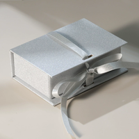 Boîte à bijoux rigide en kraft écologique avec paillettes argentées, ruban en satin, sac cadeau, emballage haut de gamme pour bijoux et montres, fabriqué par Baoren Factory