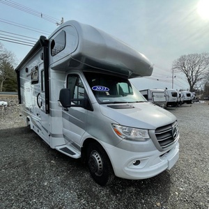 Autocaravana de Lujo Blanca USADA BARATA, Nueva 2023, Forest River Sunseeker, para 4-6 Personas, Emisión Euro 5, Carga Útil de 11000 kg - Product Image 1