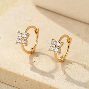 Pendientes de Plata de Ley 925 SPJ Trendy, <span class=keywords><strong>Mini</strong></span> Pendientes de Aro con Forma de Trébol de Cuatro Hojas, Joyería Pequeña para Perforaciones de Cartílago - Product Image 5