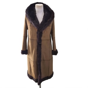 <span class=keywords><strong>Cappotto</strong></span> Lungo Reversibile in <span class=keywords><strong>Pelliccia</strong></span> <span class=keywords><strong>di</strong></span> Coniglio Vintage ed Elegante <span class=keywords><strong>con</strong></span> Texture Opaca e <span class=keywords><strong>Collo</strong></span> in <span class=keywords><strong>Pelliccia</strong></span> <span class=keywords><strong>di</strong></span> Volpe - Product Image 3