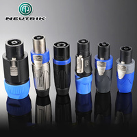 Connecteur Speakon femelle 4 broches NEUTRIK NL4FXX-W-L 37A avec bornes à vis, boîtier PA6/TPE, IP20 pour systèmes audio professionnels