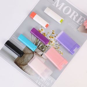 Baume à lèvres rotatif multicolore à motif de dessin animé, marque privée, ingrédients naturels biologiques, réparation intense des lèvres, protection solaire - Product Image 1