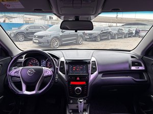 Ssangyong Tivoli 2015 BLANCO, Sin Accidentes, Auto Compacto SUV a Gasolina, Volante a la Izquierda, Entrada con Llave Inteligente, Cámara de Navegación, Coreano - Product Image 6