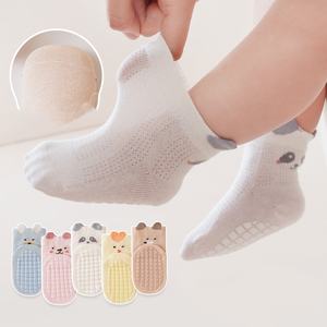 Chaussettes bébé antidérapantes en coton peigné 2026, motif animal, respirantes, maille sans couture, vente en gros - Product Image 2
