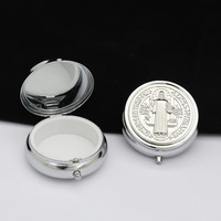 Boîte à souvenirs catholique de 5 cm, étuis à chapelets avec miroir pour cadeaux de Sainte Communion, boîte de rangement en fer pour bijoux religieux