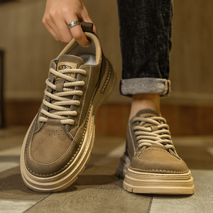 Chaussures pour hommes de luxe OEM, nouvelles chaussures de travail décontractées en cuir rétro pour l'automne, baskets polyvalentes à tige basse pour le sport et le skateboard - Product Image 4