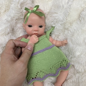 Poupée Bébé Réaliste en Silicone de 10 Pouces, Corps Entier Pondéré, Tête Chauve, Visage Fait Main, Détails Corporels Réalistes, pour Enfants Filles - Product Image 6