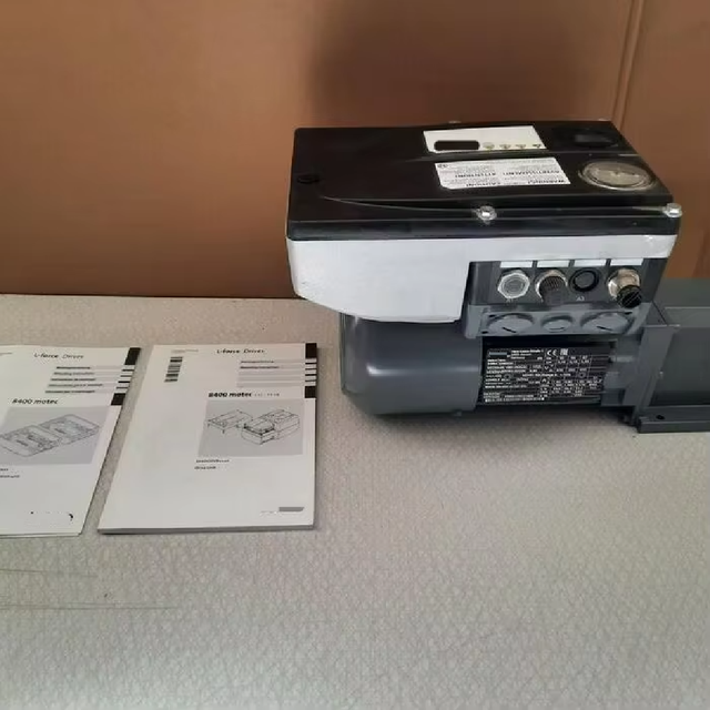 Gst03-2e Motor + 8400 Motec Decentralised (communicationwbr) Brand New Original Stock