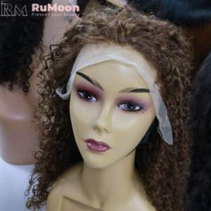 Perruque de cheveux humains Remy vietnamiens pour femme, pré-épilée, transparente P4, 13x4, densité 250%, bouclée Pixie avec mèches, décoloration moyenne - Product Image 4