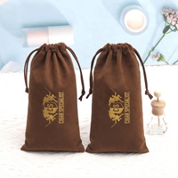 Super Soft Großhandel Schmuck Lagerung Kordel zug Tasche Halskette Parfüm Flaschen beutel Benutzer definiertes Logo Gedruckte Samts chmuck Staubbeutel