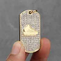 Chaussures de basket-ball Hip Hop glacé CZ étanche sans ternissement en acier inoxydable bijoux de mode pendentif colliers pour hommes en gros