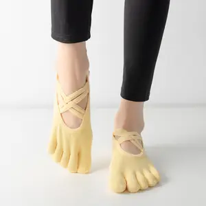 Großhandel Pilates für Damen Tanz Anti-Rutsch Griff Baumwolle Yoga-Socken Fünf-Finger-Yoga-Socken