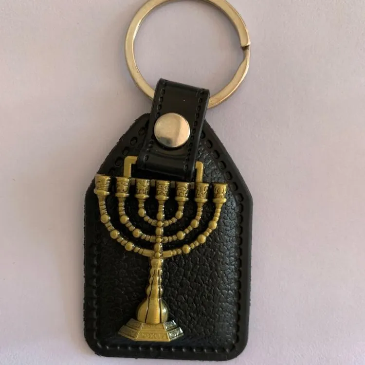 Chaveiro Menorah 3 cores PU Judaico Israel Mini