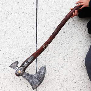 <span class=keywords><strong>God</strong></span> <span class=keywords><strong>of</strong></span> <span class=keywords><strong>War</strong></span> <span class=keywords><strong>4</strong></span> <span class=keywords><strong>Kratos</strong></span> Tomahawk Leviathan Axe Kuiye Cos Arma Comercio exterior Plástico PU Accesorios para el juego circundante - Product Image 3