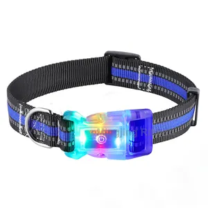 Collar de perro mascota reflectante de poliéster ajustable de liberación rápida de seguridad con luz LED recargable por USB de diseñador de lujo personalizado