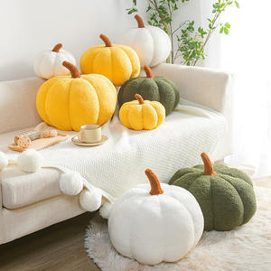 Décorations de Fête d'Halloween 20CM Poupée Fruits et Légumes Réaliste Colorée en Peluche Citrouille Coussin Jouet - Product Image 3