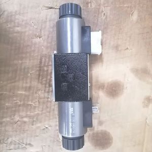 Vanne solénoïde directionnelle Atos DHE-0713P 10 avec DHE-2713 10-N – Vannes solénoïdes hydrauliques - Product Image 4