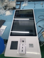 Penjualan laris 32 inci layar sentuh kapasitif Printer Scanner kios diri pelayanan memesan pembayaran lantai berdiri Checkout