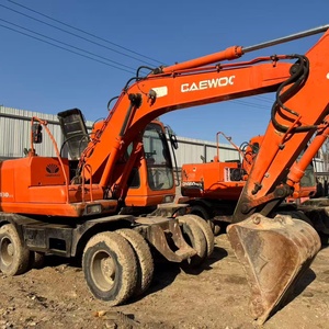 Excavadora de Ruedas Daewoo con Cucharón de Excavación, Equipo de Construcción Usado - Product Image 4