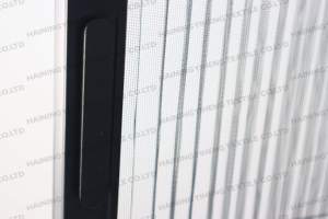 Malla Mosquitera Plegable Moderna con Marco de Aluminio de 2.5cm, Puerta Corredera Retráctil sin Rieles, Diseño Contemporáneo - Product Image 4