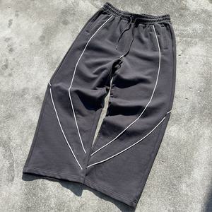 Pantalon de jogging rayé streetwear 500 g/m² sur mesure, coupe large, en molleton bouclette, style oversize et baggy, fabriqué par un fabricant - Product Image 1