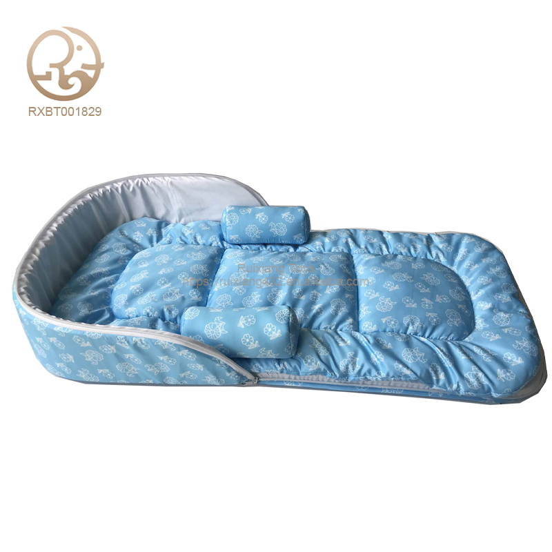 A rollaway bed for babies