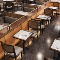 Chaise élégante en bois massif et ensemble de table en marbre personnalisable pour café hôtels et restaurants canapé de stand direct d'usine