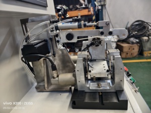 Machine d'équilibrage à courroie pour rotors de moteurs de drones UVA, capable de supporter une charge de 0,5 kg pour des rotors d'un diamètre de 160 mm ou moins. - Product Image 3