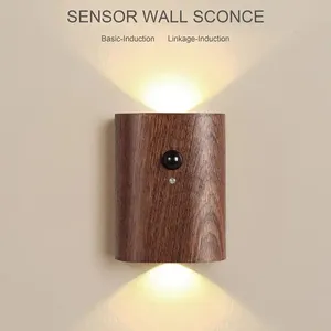 Legno 360 gradi di rotazione comodino LED a induzione per interni notte sensore di movimento per soggiorno a batteria lampada da parete