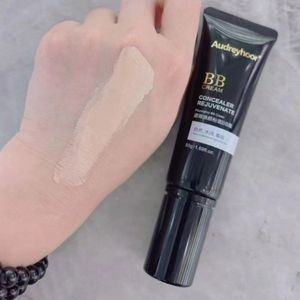 كريمات واقية من الشمس حلزونيًا بلون خفيف ، كريم خافي للعيوب غير مزعج يدوم طويلاً ، كريم أساس سائل مع مكياج للتجميل - Product Image 2