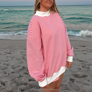 Set Estivo Personalizzato in 100% Cotone French Terry, Felpa Oversize con Collo Alto a Righe, Completo 2 Pezzi - Product Image 2