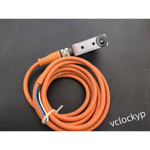 เซ็นเซอร์วัดความคมชัดรุ่นใหม่ Leuze KRT18BM.V2/G6T-M12 - Product Image 3