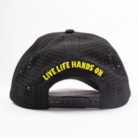 Gorra de Béisbol Deportiva Personalizada con Logotipo Bordado en la Parte Trasera, Logotipo de Silicona en la Parte Delantera con Perforaciones Transpirables Hechas con Láser