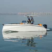 Yacht sportif de luxe de 7 m en fibre de verre blanche de 23 pieds, fabriqué à la main, avec console centrale, réservoir de carburant et moteur hors-bord pour la pêche et les excursions