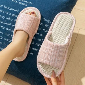 Pantuflas de dormitorio para mujer con punta abierta, nueva línea Eva, espuma viscoelástica y amortiguación, antideslizantes para invierno y otoño - Product Image 6