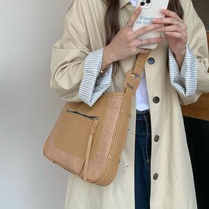 Bolso Bandolera Retro para Mujer, Diseño Color Block, Color Caqui y Negro, Cierre Magnético, Resistente, para Uso Diario - Product Image 2