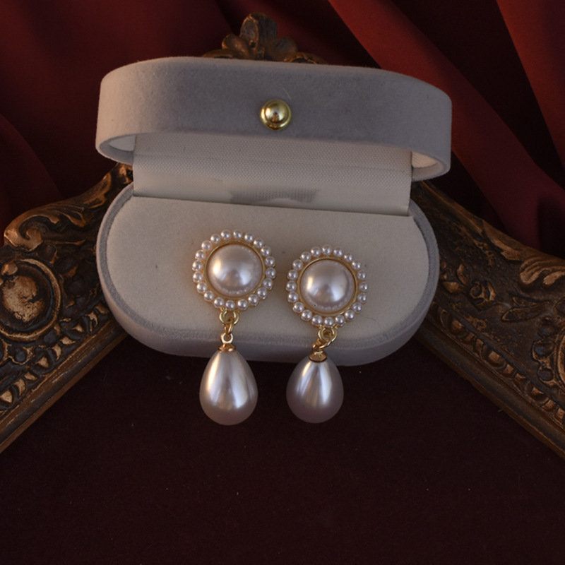 Orecchini di perle, orecchini pendenti di perle, orecchini da sposa, orecchini a lampadario, matrimonio boho, orecchini di perle dorate, orecchini pendenti di perle, boho - Italia