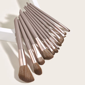 Manche en bois personnalisé à la mode maquillage brosse buissons de marque privée ensemble de pinceaux de maquillage cosmétique - Product Image 4