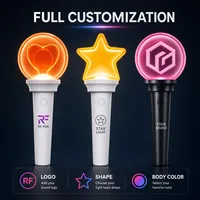 Bâton lumineux LED à commande par application DMX RF portable et léger avec logo personnalisé et 3 piles AAA incluses pour les concerts et les festivals