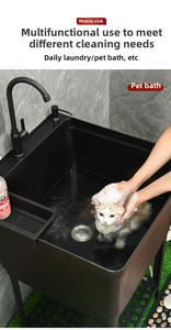 Lavatoio Portatile Moderno Autoportante in Plastica Resistente con Asse per Lavare, Gancio per Tubo e Alta Qualità - Product Image 3