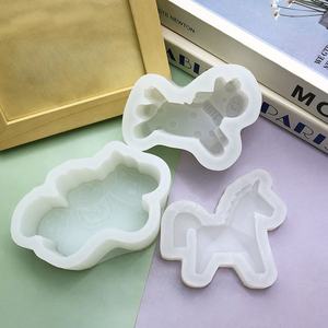 Molde para hornear de mousse geométrico con diseño de Yuanbao y <span class=keywords><strong>Caballito</strong></span>, para atraer la riqueza, apto para horno, para chocolate DIY - Product Image 3