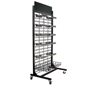 Espositore Personalizzato in Rete Metallica per Scarpe da Ginnastica, Sportive, Casual, da Basket e da Calcio per Negozi al Dettaglio - Product Image 1