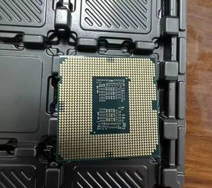 โปรเซสเซอร์ Xeon W-1290P Srh93 LGA-1200 Srh 93 10-คอร์ 20-เธรด 20 Mb 3.70 GHz - Product Image 2