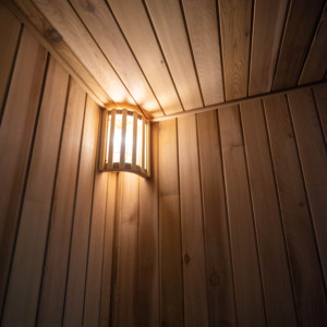 Cabine de sauna extérieure <span class=keywords><strong>en</strong></span> bois massif de cèdre rouge de qualité supérieure Boyce |   Chauffage infrarouge au carbone au design moderne <span class=keywords><strong>en</strong></span> bois pour villa, style nord-américain - Product Image 6