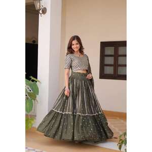 Lehenga Choli de fête semi-cousu de haute qualité, fait main, avec broderie en micro-coton de 7 mm, travail de séquence, étoile, georgette, latkan, pour mariée - Product Image 1